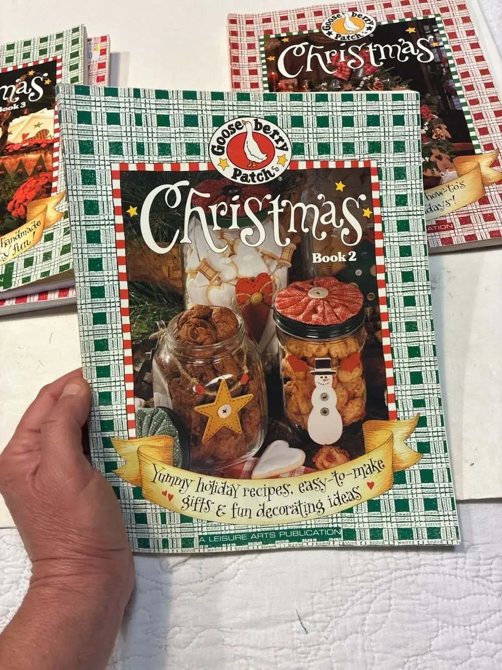 Lot of 5 Gooseberry Patch Christmas Leisure Arts Publication Holiday Recipes & I